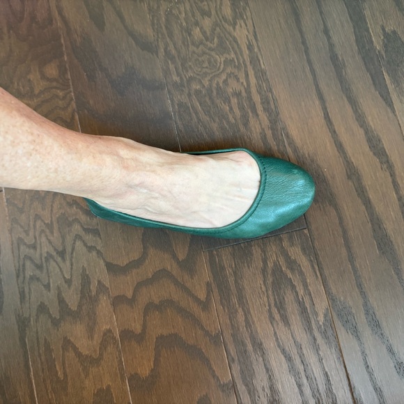 Tieks Green Flats Comfortable and Stylish - Picture 1 of 6